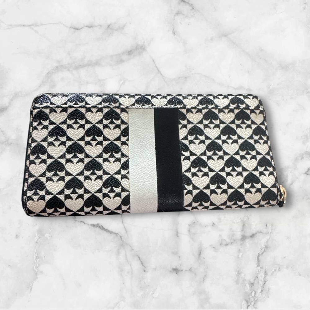 Kate Spade New York Neda Zip-around Continental Wallet Heart/Spade Pattern EUC - Picture 3 of 9